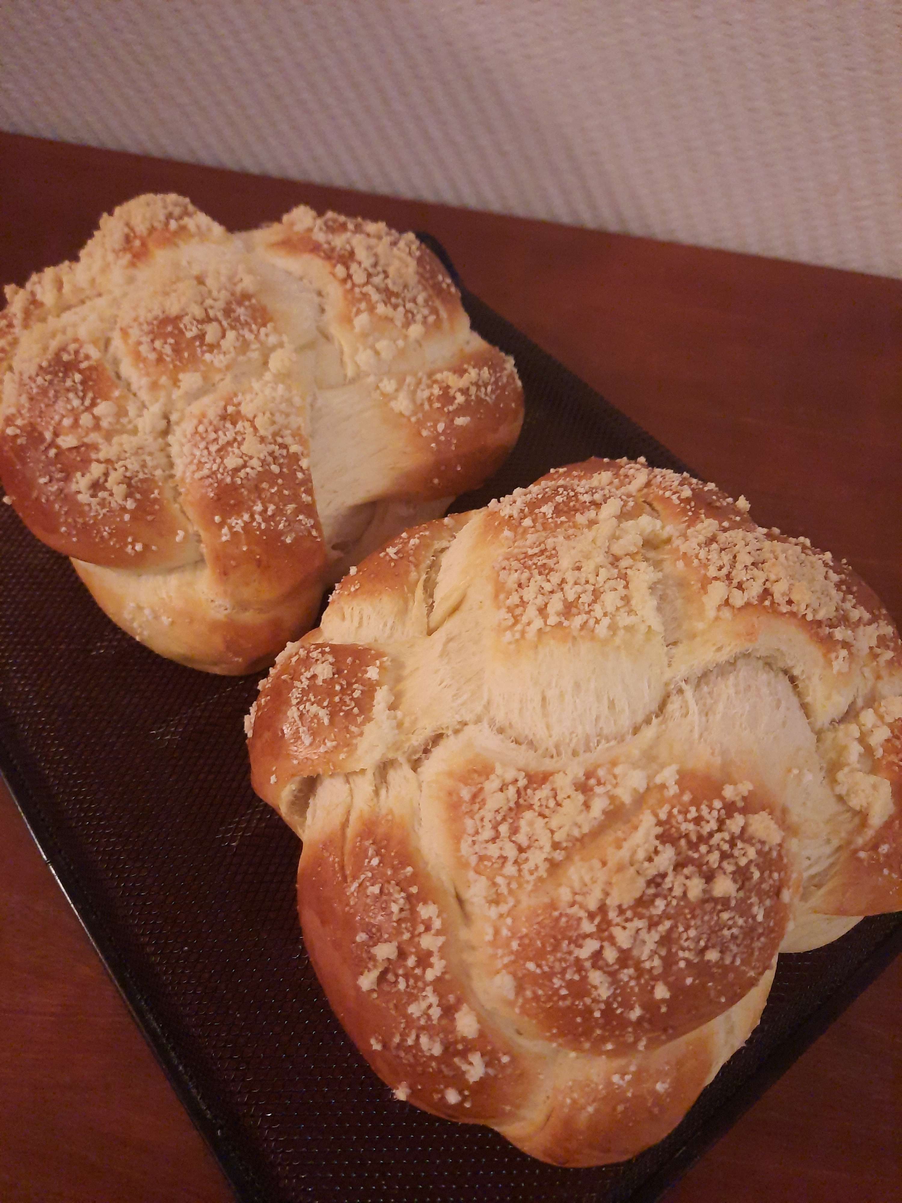 Chałka drożdzowa